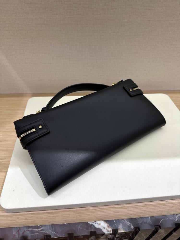 شنطة لورو بيانا Extra Clutch Lora piana مقاس 29 cm