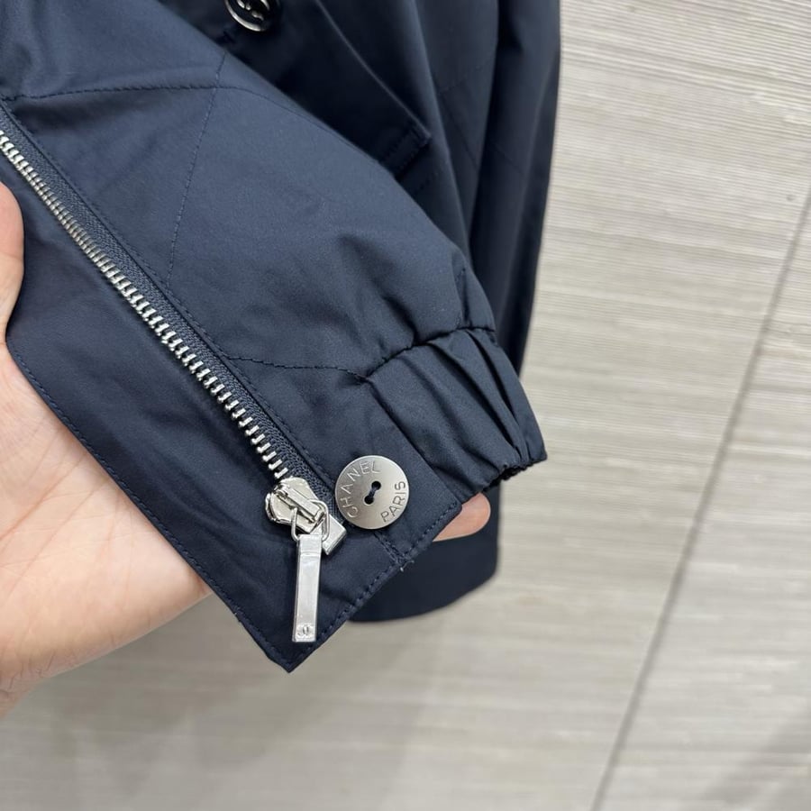 جاكيت Chanel