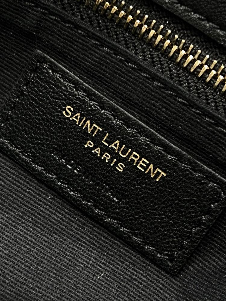 شنطة سان لوران Puffer Saint Laurent