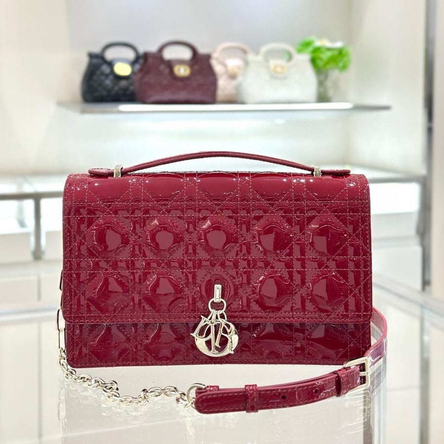 شنطة ديور woc