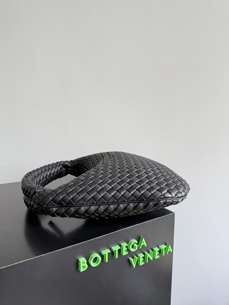 شنطة بوتيغا Medium Bottega