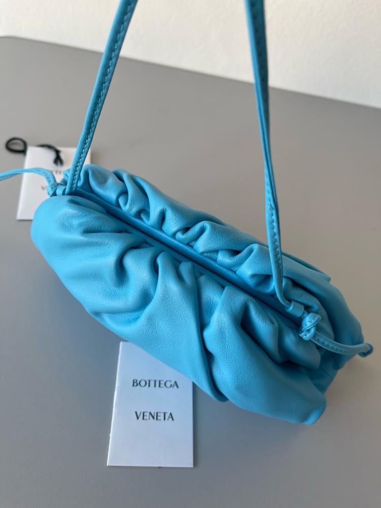 شنطة بوتيغا pouch مقاس22cm
