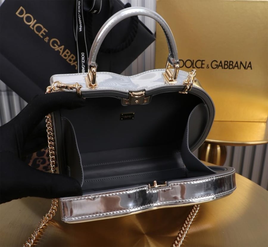 شنطة دولتشي اند غابانا DG Logo Bag box handbag