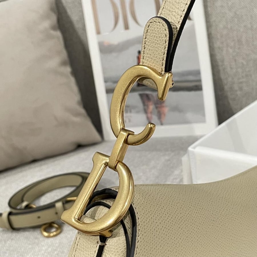 شنطة ديور Saddle Doir