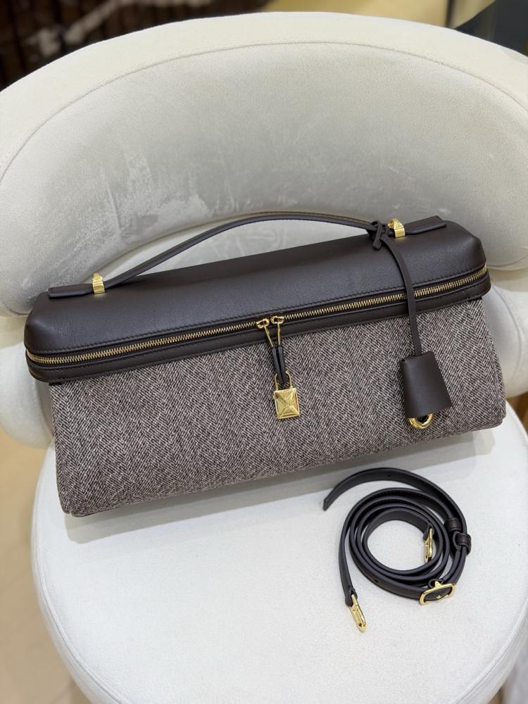 شنطة لورو بيانا Extra Softy Lora piana مقاس 33 cm