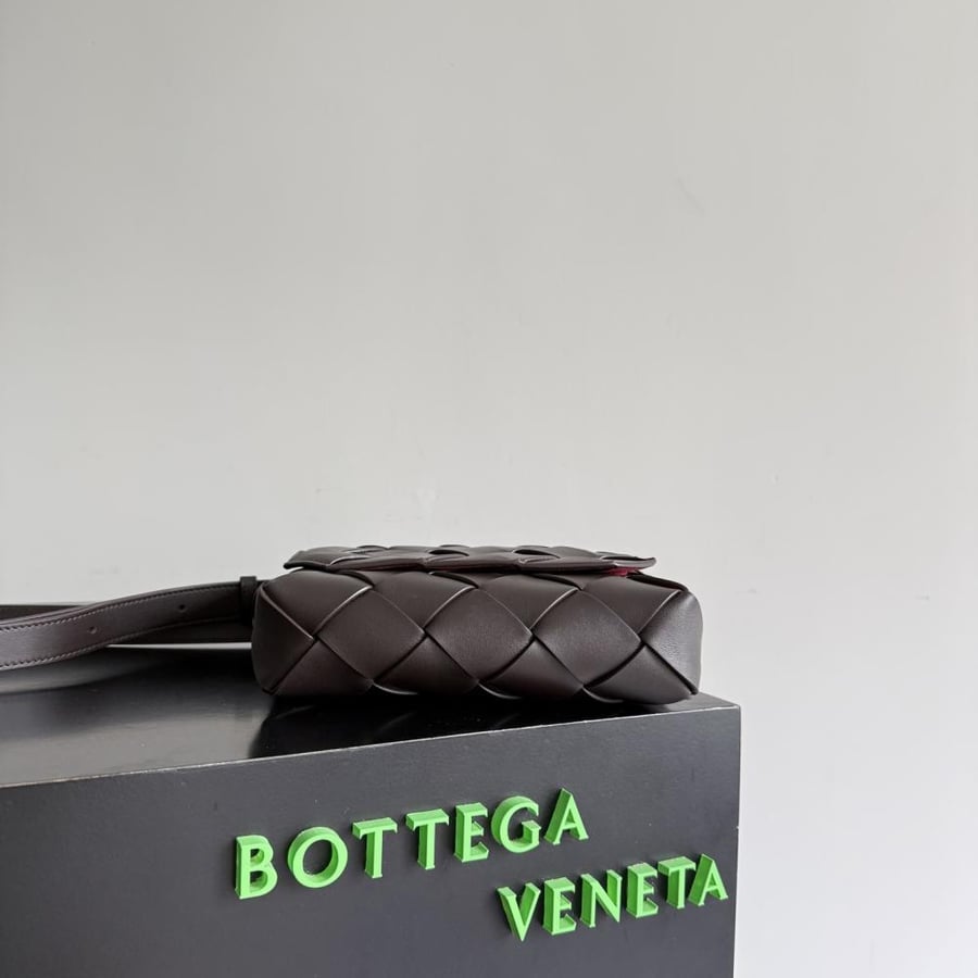 شنطة بوتيغا Diago Bottega
