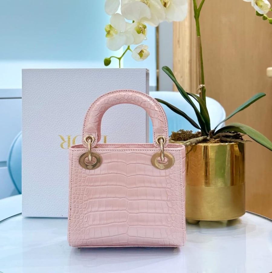 شنطة ديور Crocodile leather مقاس 17cm