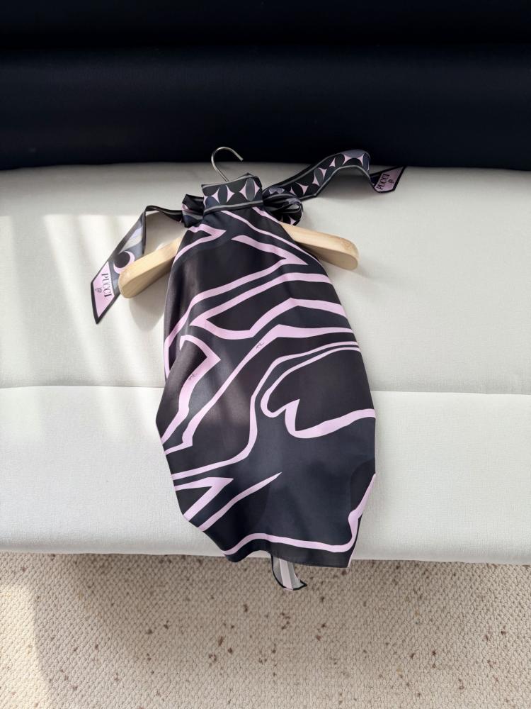 توب Pucci