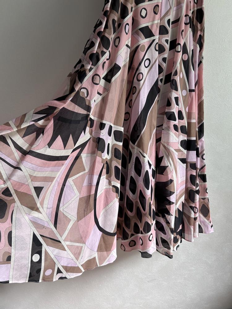 تنورة Pucci