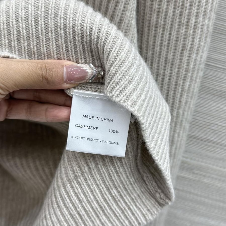 طقم Brunello cucinelli