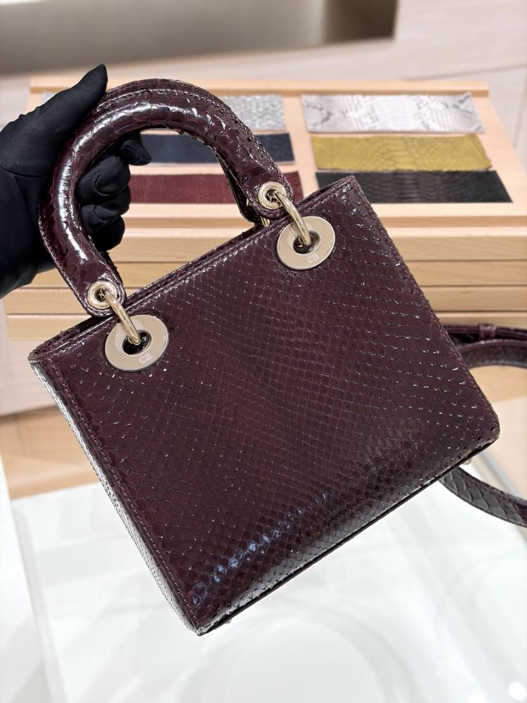 شنطة ديور Snakeskin Dior