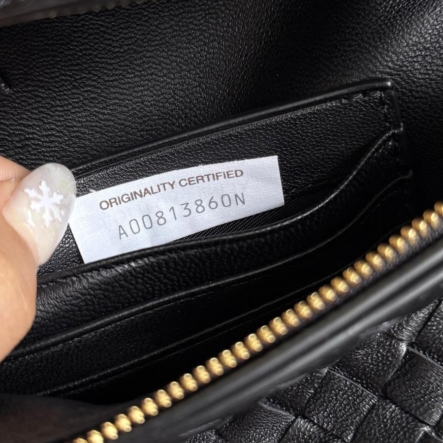 شنطة بوتيغا  Soft Vanity