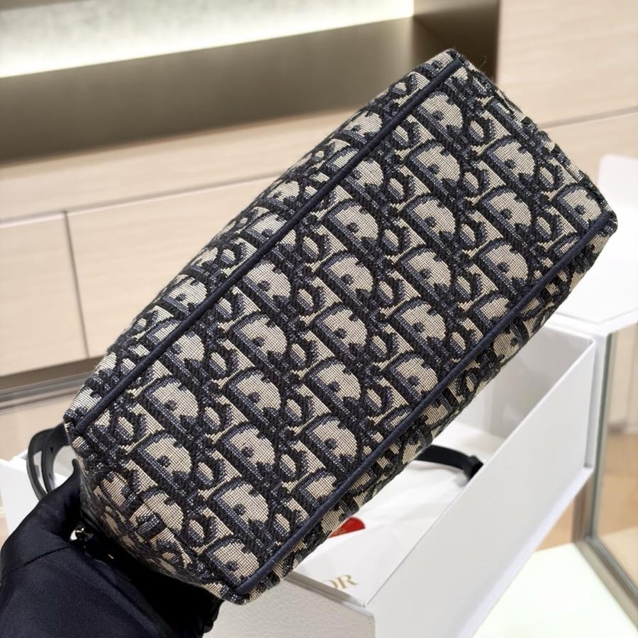 شنطة ديور Dior