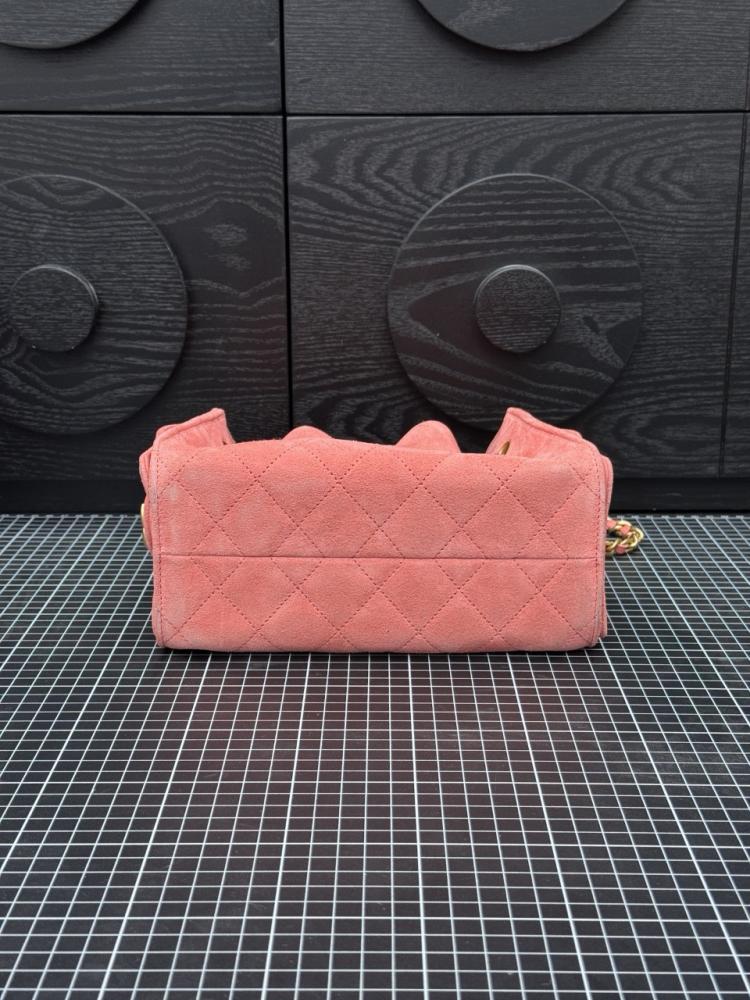 شنطة شانيل Mini hopo bag 22cm