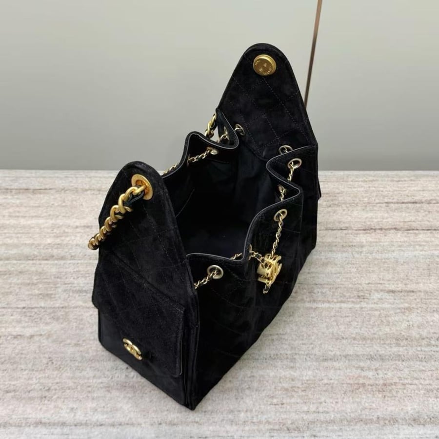 شنطة شانيل ch مقاس  30cm