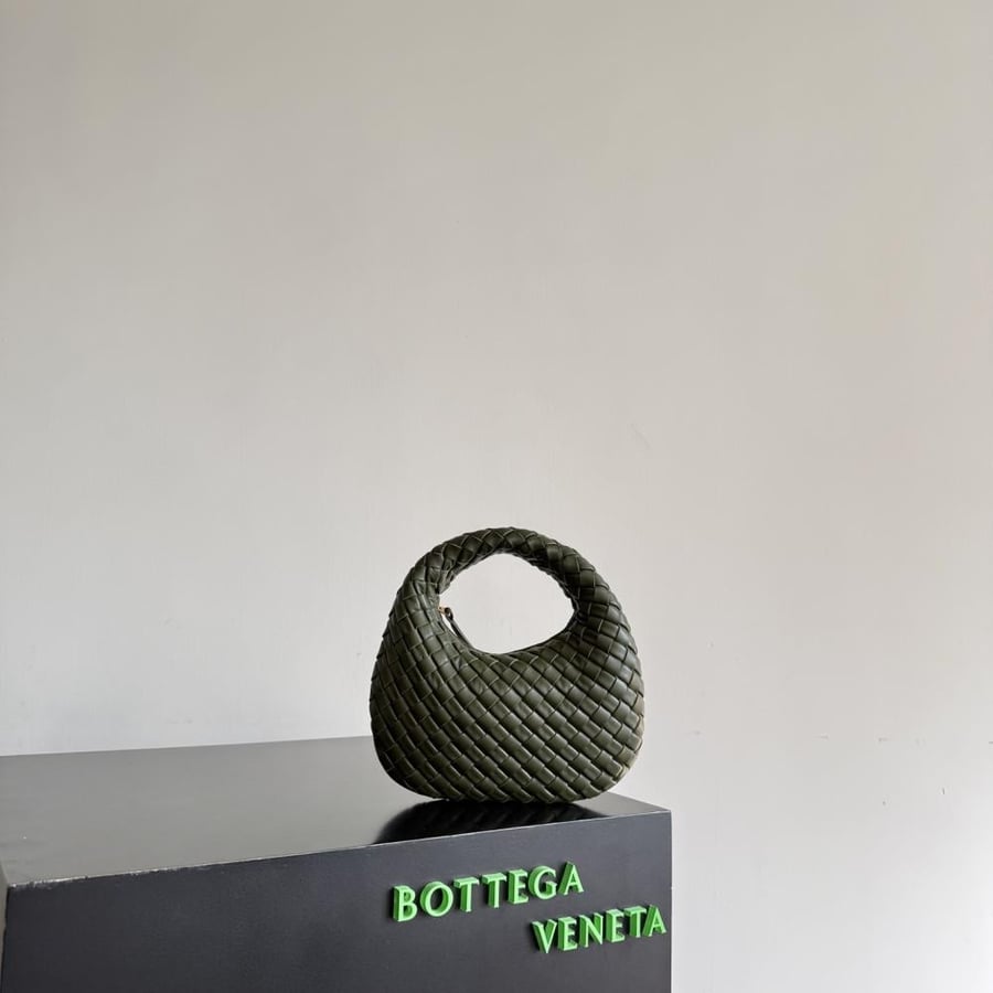 شنطة بوتيغا Baby Veneta Bottega