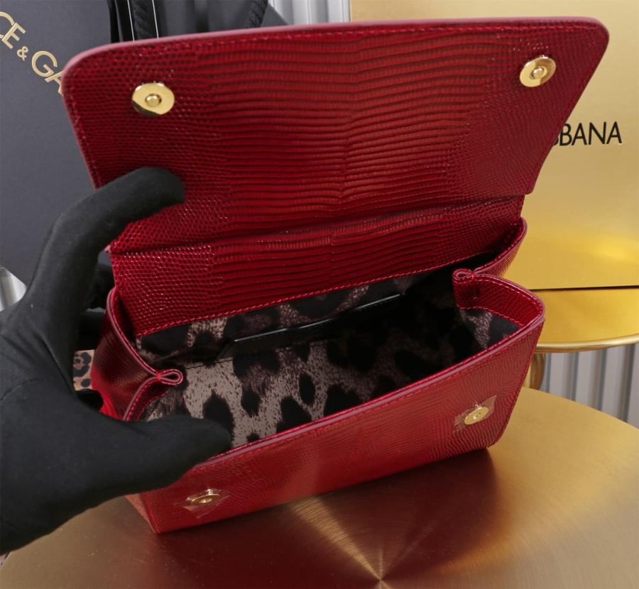 . شنطة دولتشي اند غابانا شنطة دولتشي اند غابانا Small Sicily handbag