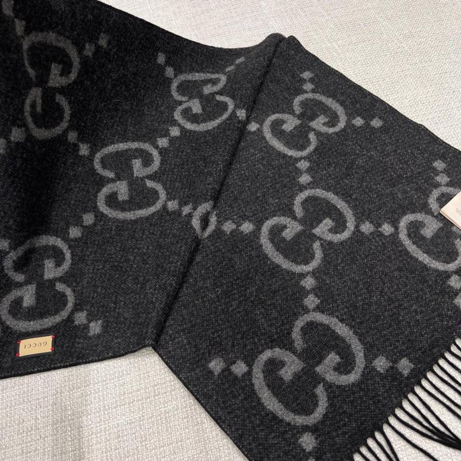 سكارف Gucci