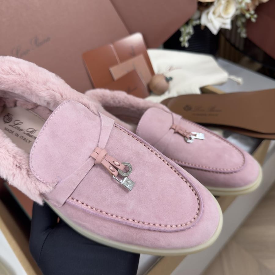 حذاء فلات لورو بيانا Low top fur