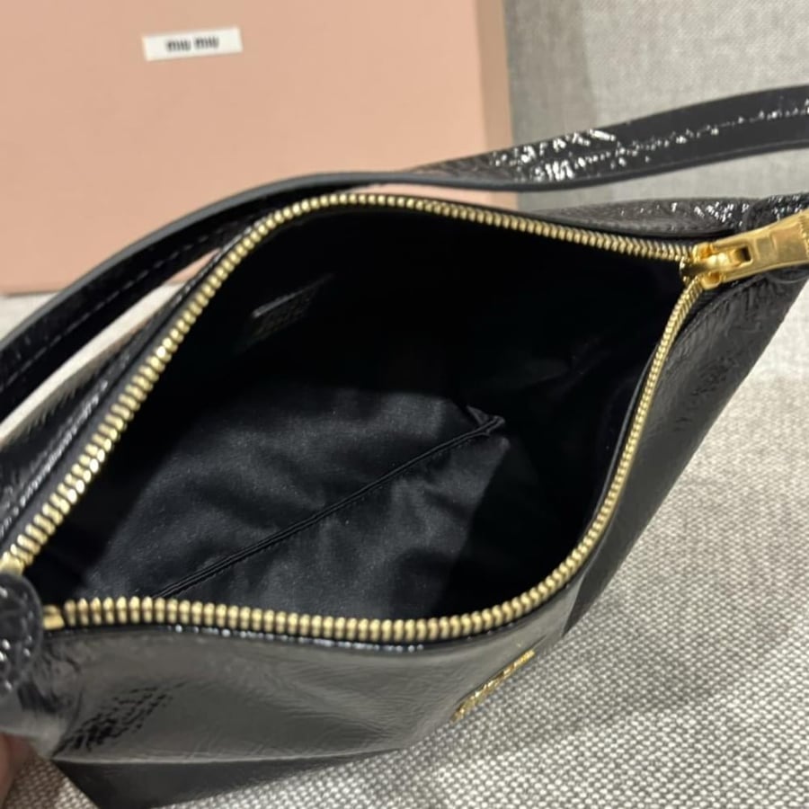 شنطة Miu Miu