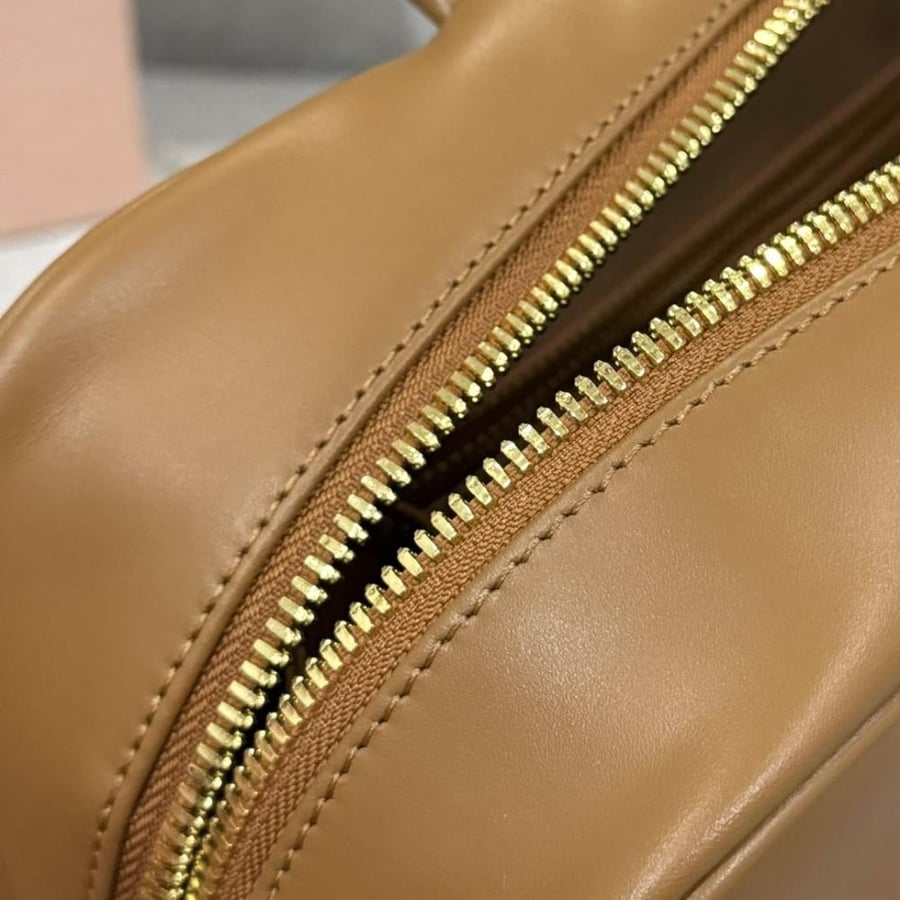 شنطة Miu Miu Arcadie leather