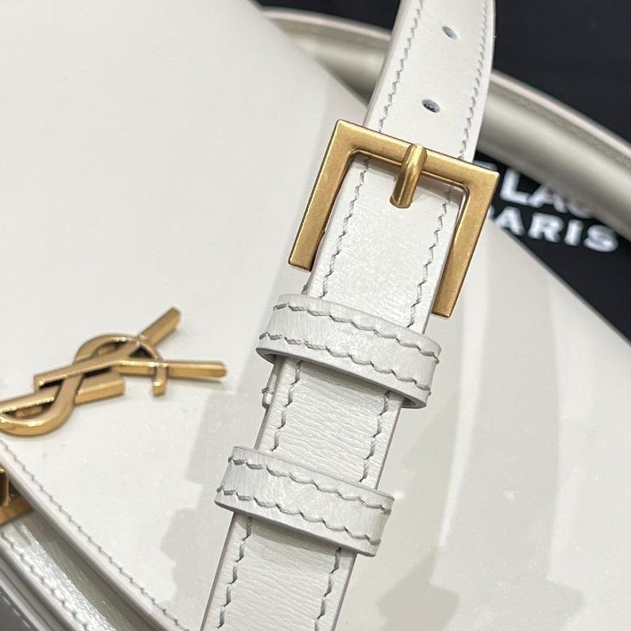 شنطة سان لوران Voltaire box Saint Laurent