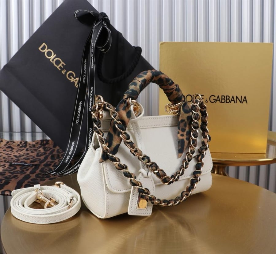 . شنطة دولتشي اند غابانا  Small Sicily handbag