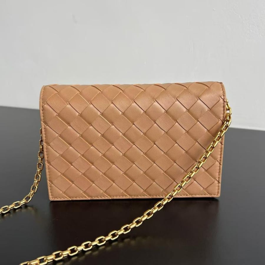 شنطة بوتيغا Mini Andiamo