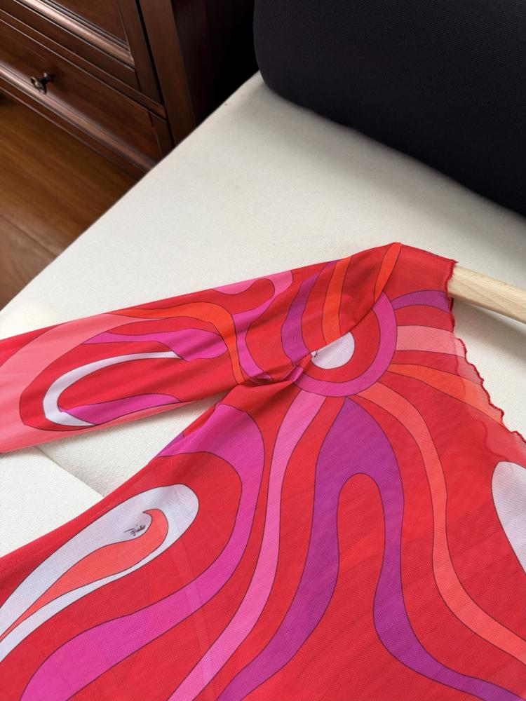 توب Pucci