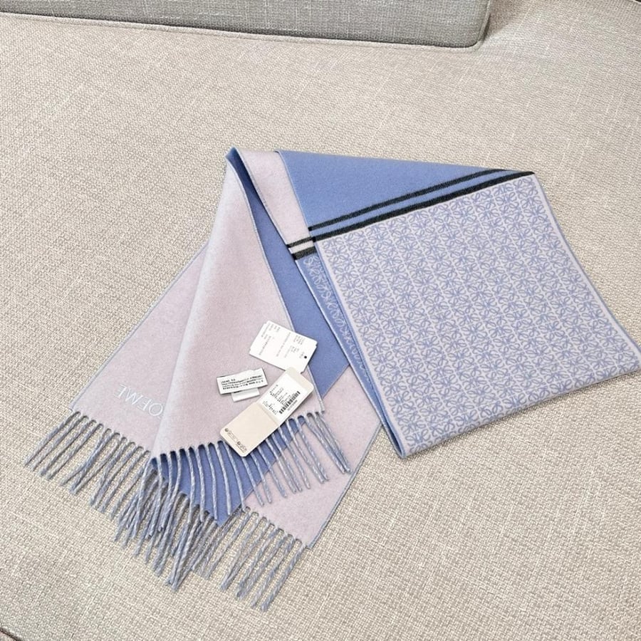 سكارف Loewe