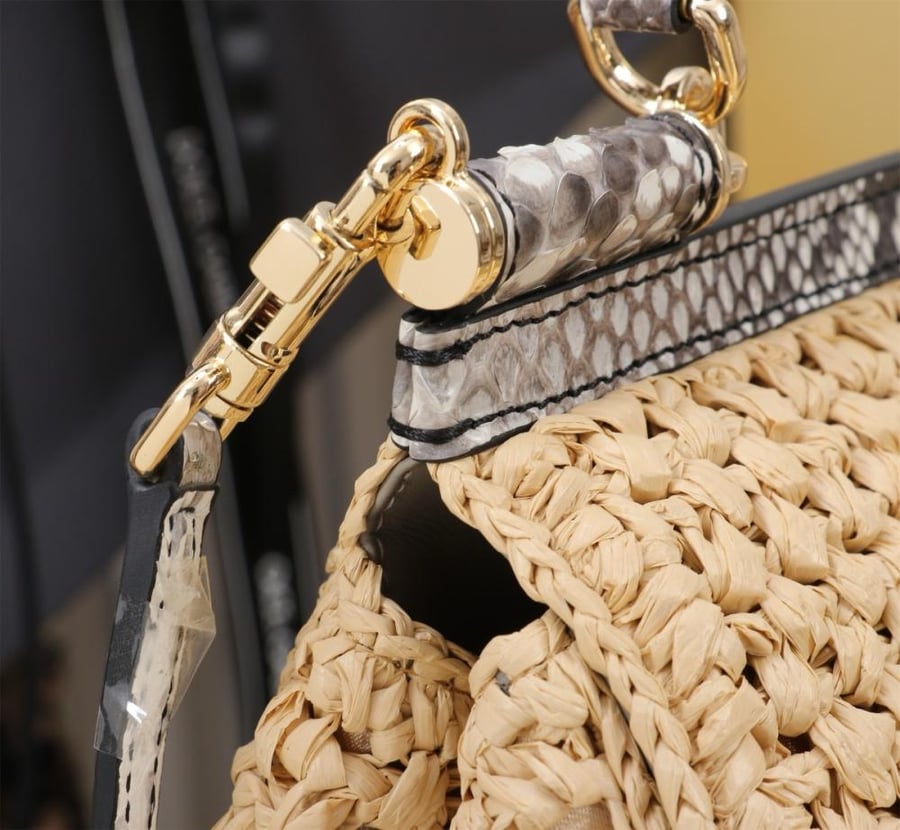 . شنطة دولتشي اند غابانا Medium Sicily handbag