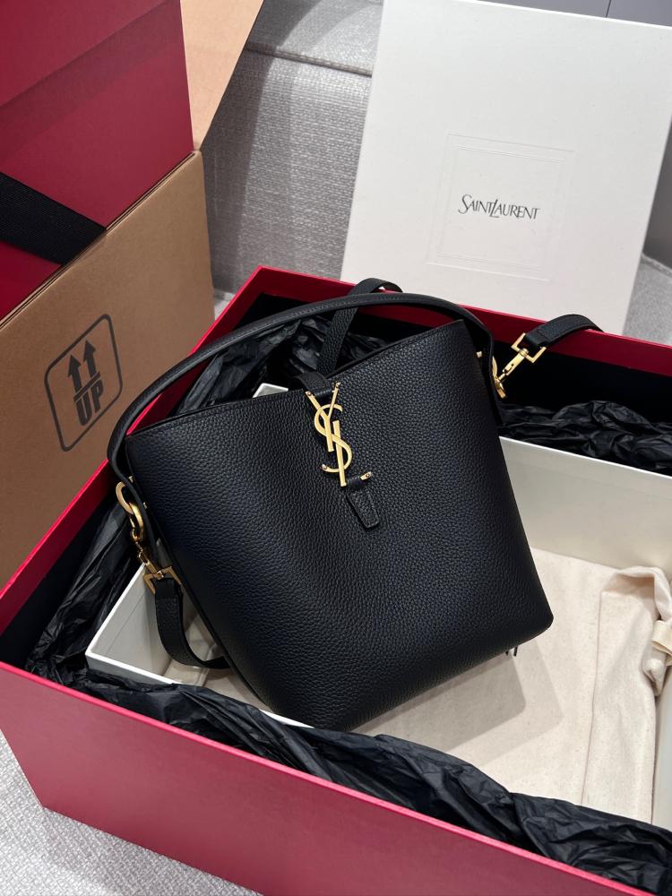 شنطة سان لوران Bucket Saint Laurent