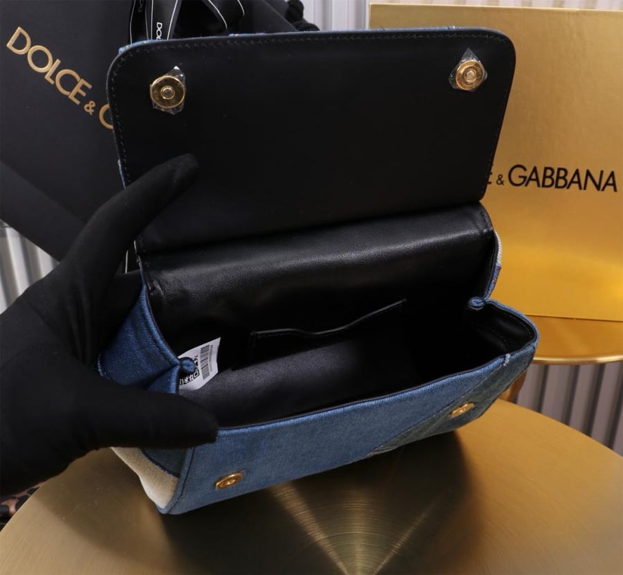 . شنطة دولتشي اند غابانا Medium Sicily handbag