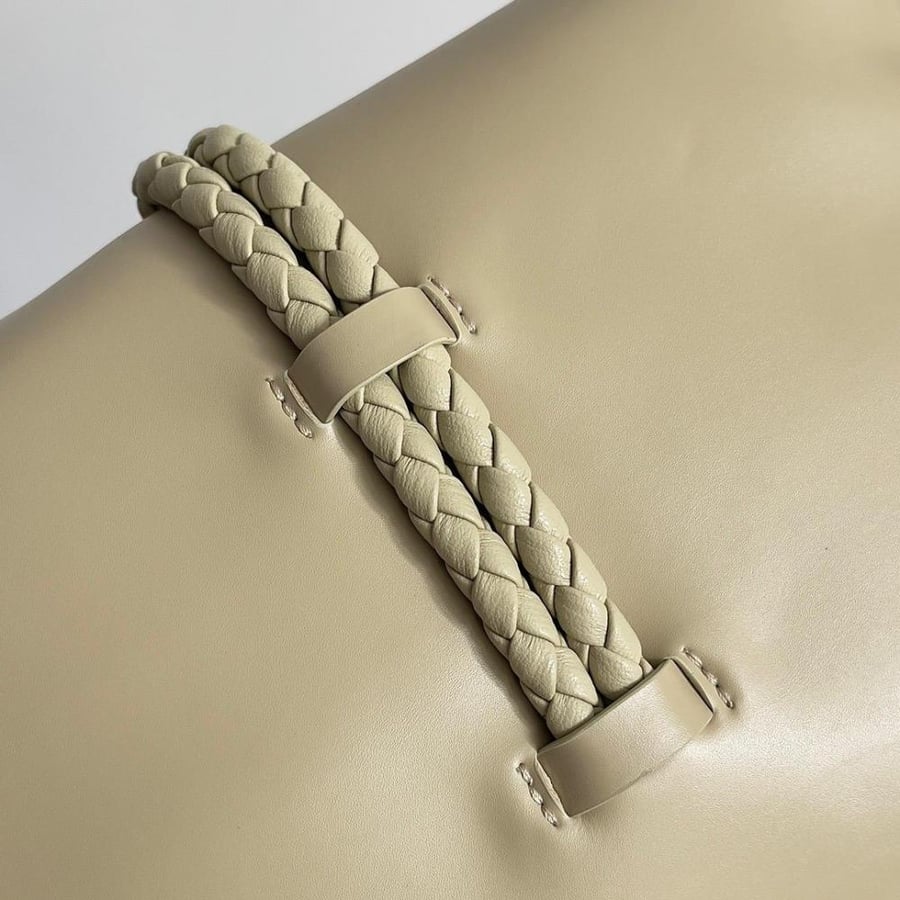 شنطة بوتيغا Winter Liberta مقاس 27cm