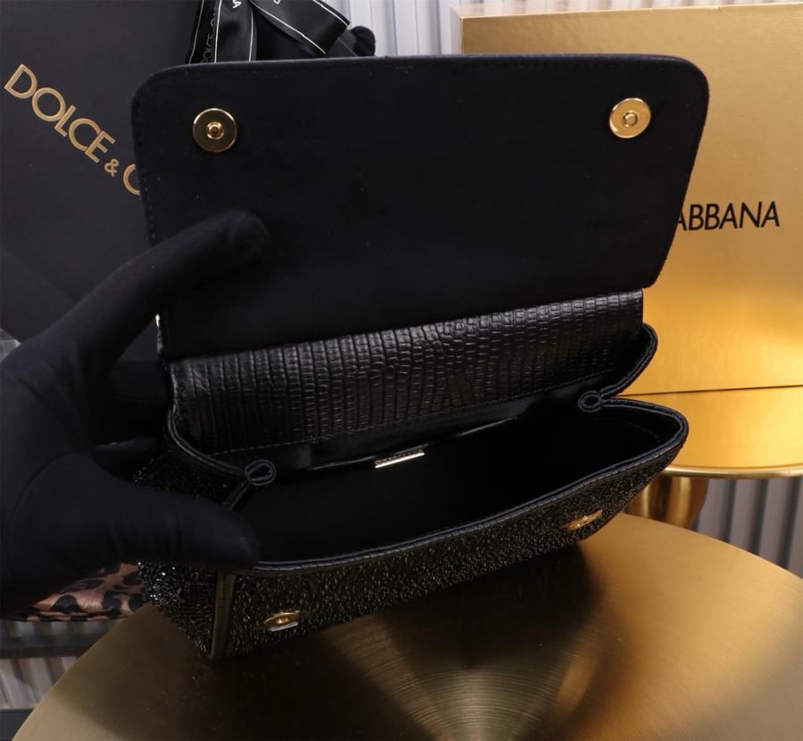 . شنطة دولتشي اند غابانا شنطة دولتشي اند غابانا Medium Sicily handbag