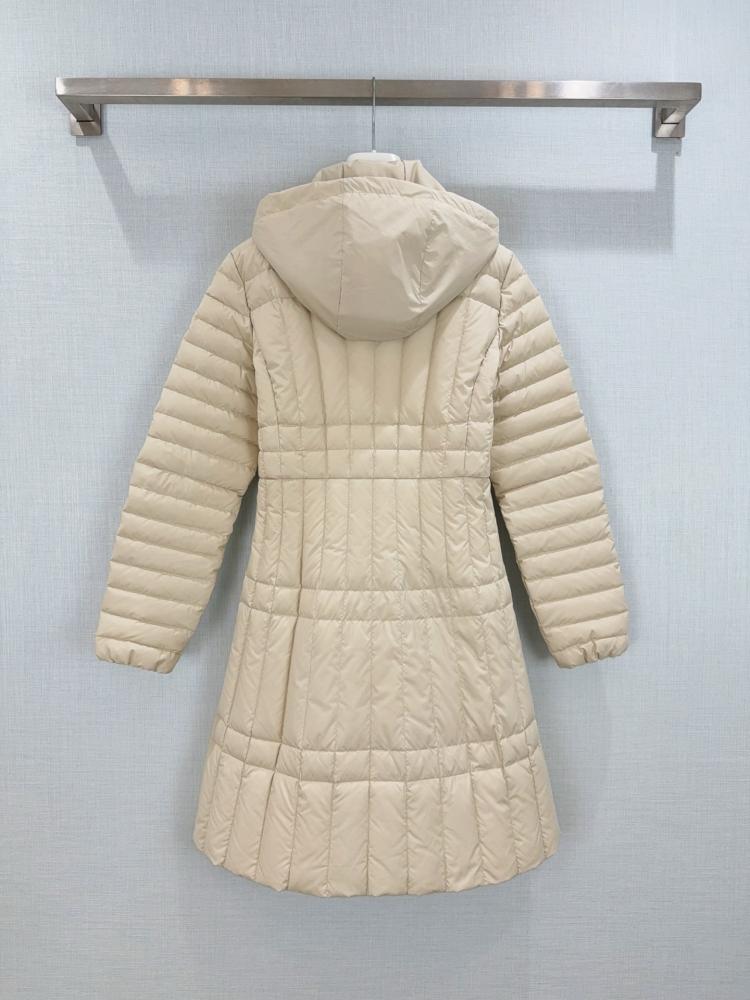 جاكيت Moncler