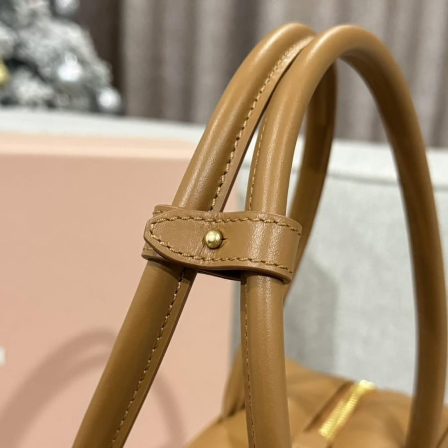 شنطة Miu Miu Arcadie leather