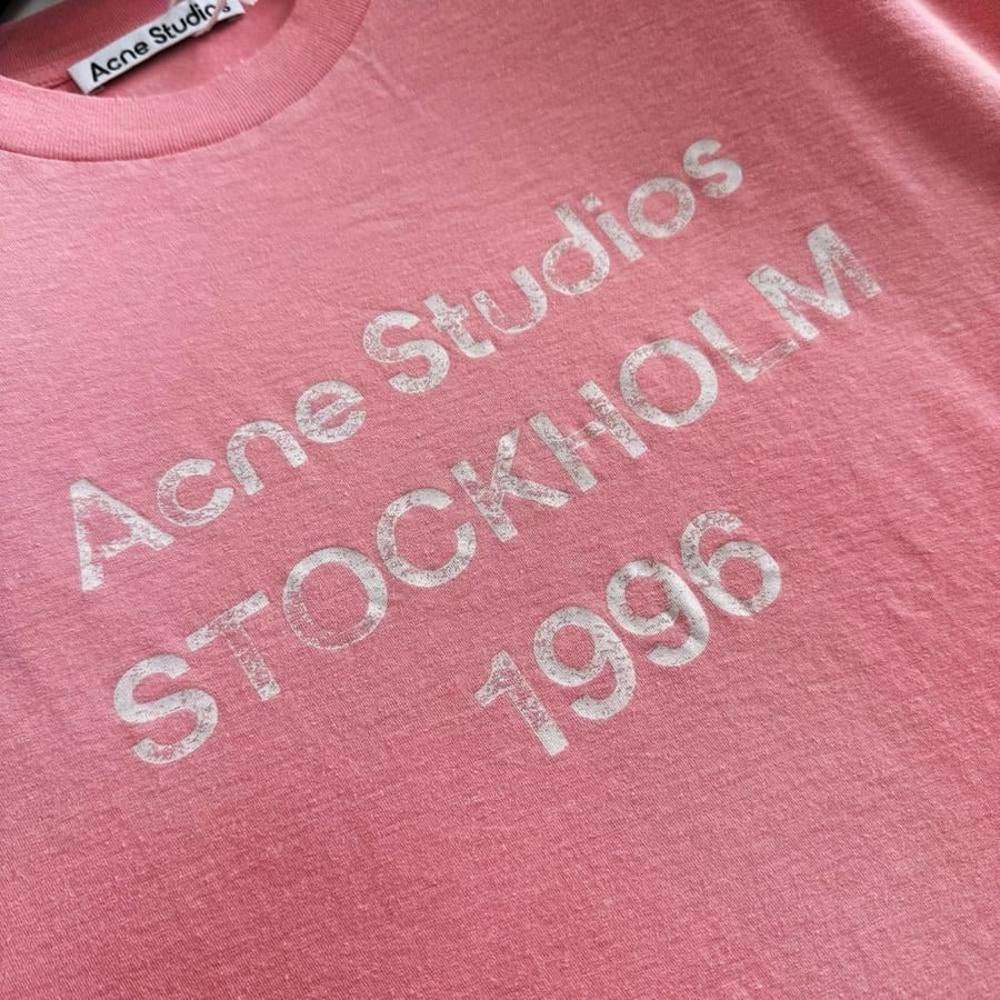 تيشيرت Acne
