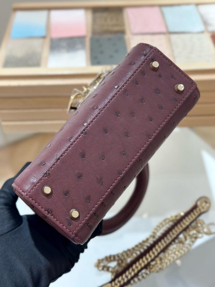 شنطة ديور Lady Ostrich Skin Dior مقاس 17cm