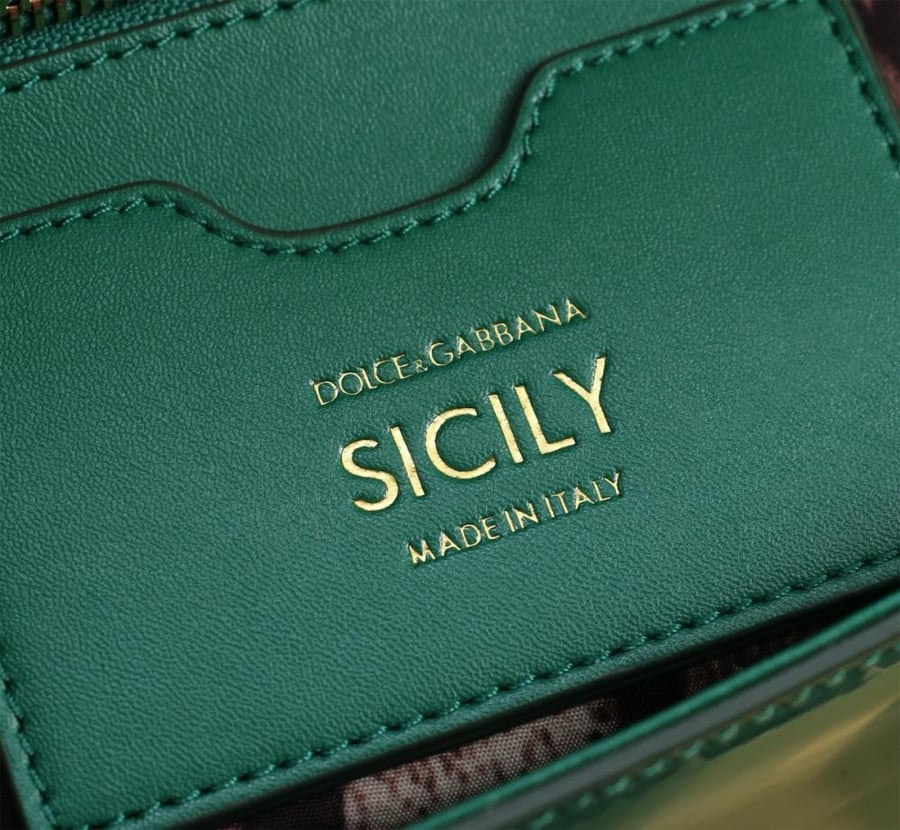 . شنطة دولتشي اند غاباناMedium Sicily handbag