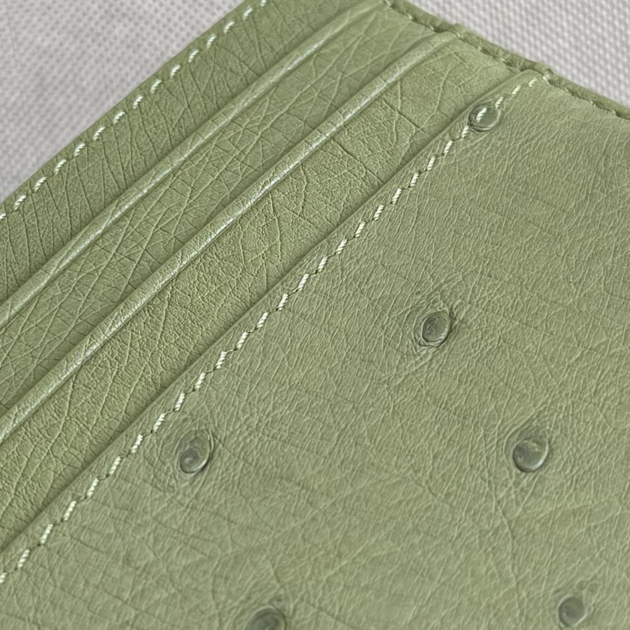 محفظة كارد هولدر بوتيغا Ostrich Leather card holder bottega
