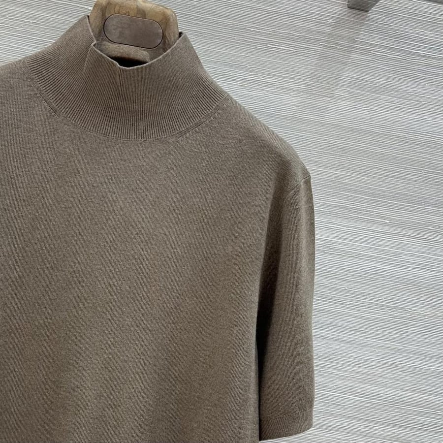 طقم Brunello cucinelli