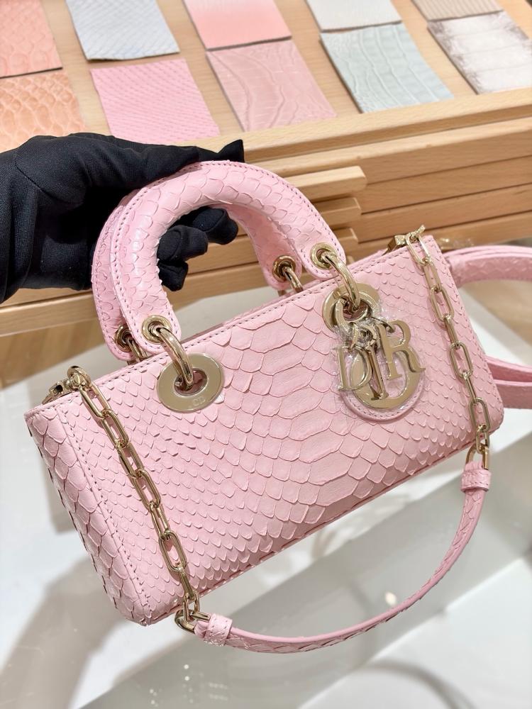 شنطة ديور Snakeskin Dior