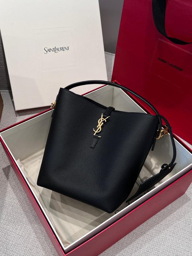 شنطة سان لوران Bucket Saint Laurent