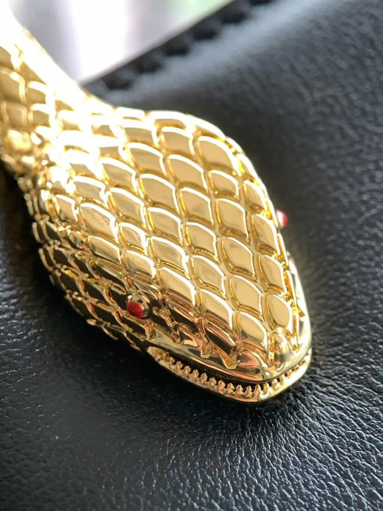 شنطة بولغاري Serpentine  مقاس 13cm