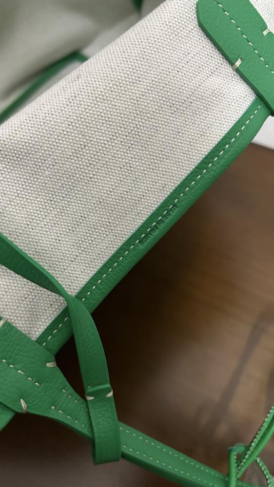 شنطة جويارد مقاس 47 Goyard