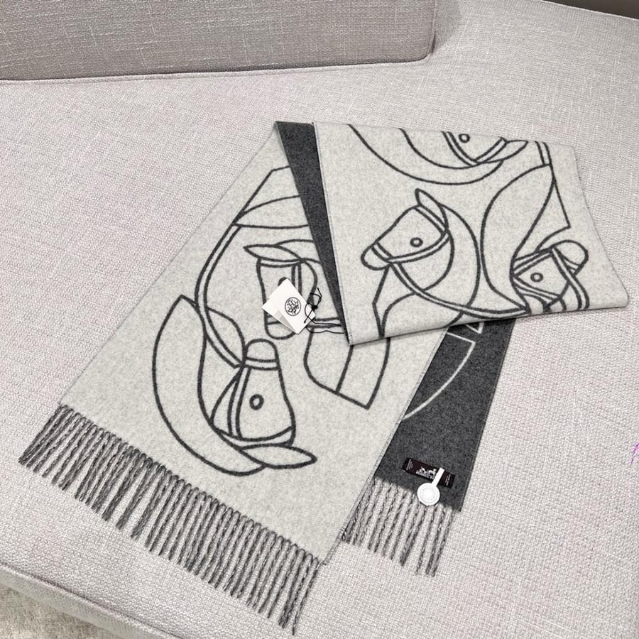 سكارف Hermes
