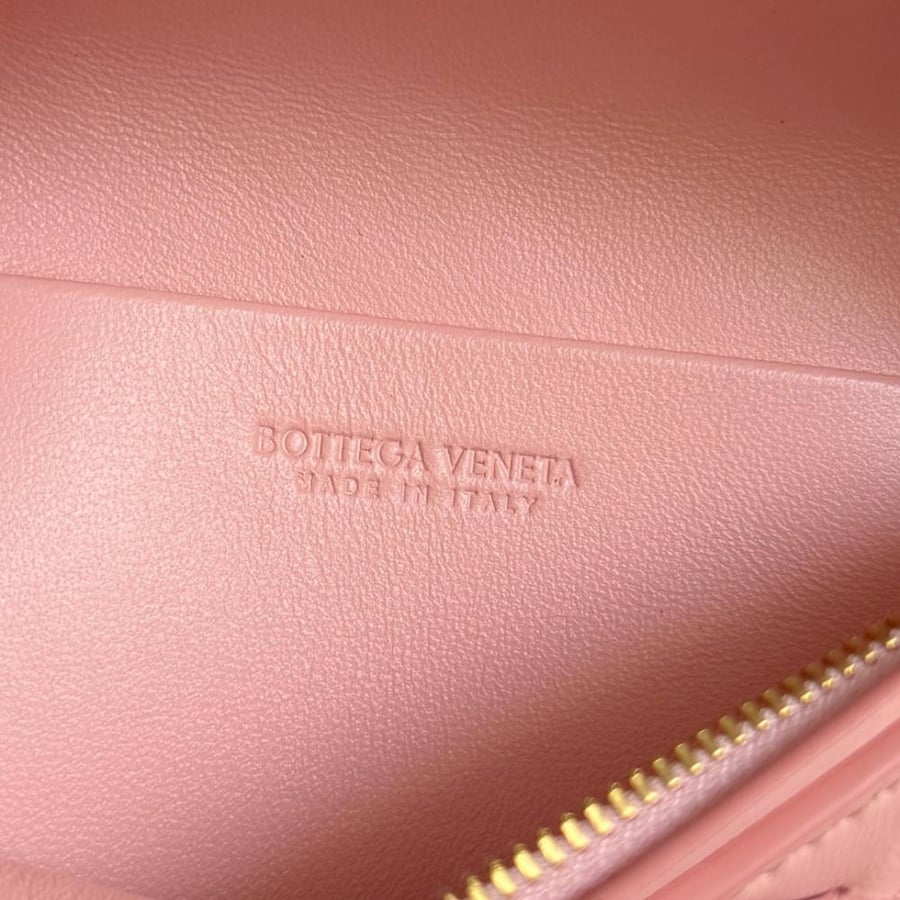 شنطة بوتيغا Small Soft Vanity