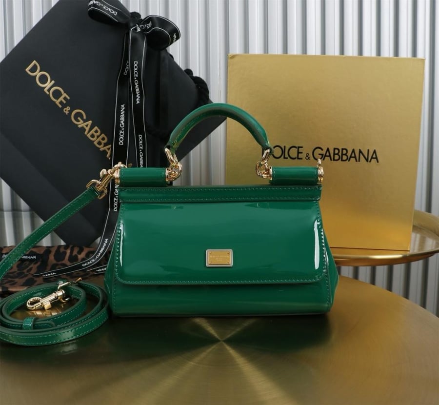 . شنطة دولتشي اند غابانا  Mini Sicily handbag