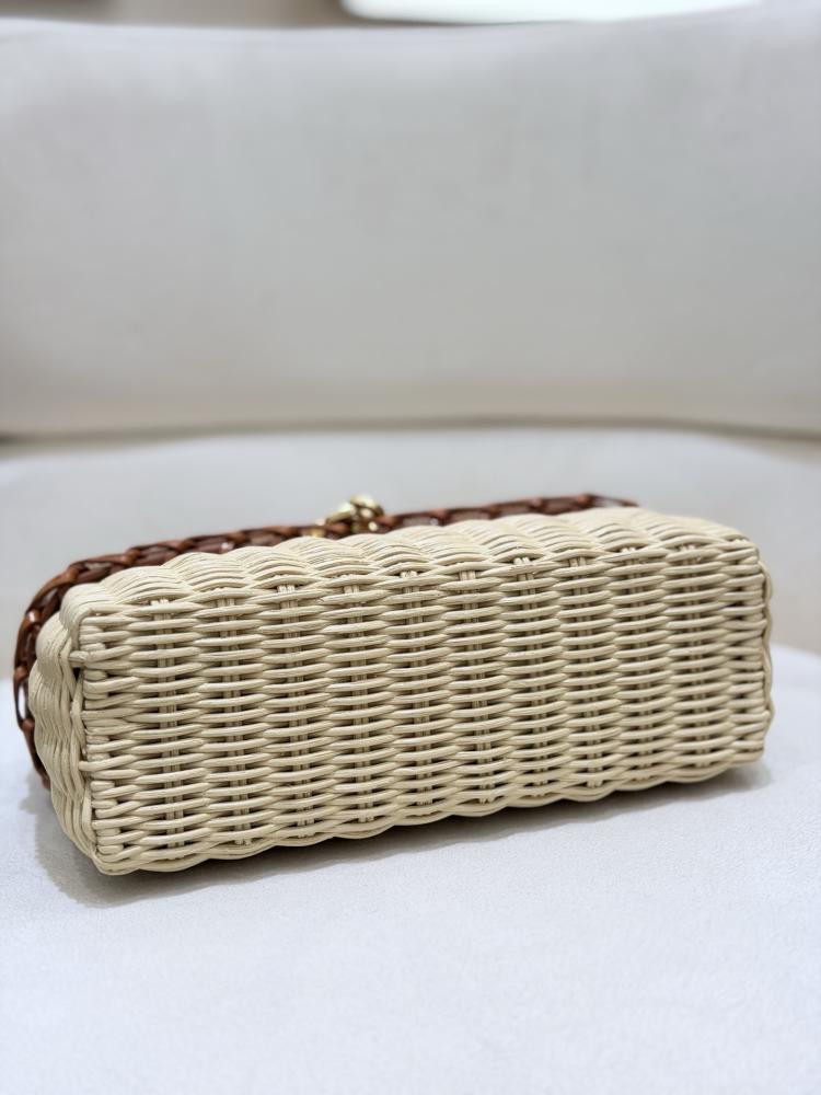 شنطة لورو بيانا Extra West Wicker Crocodile Lora piana مقاس 19 cm